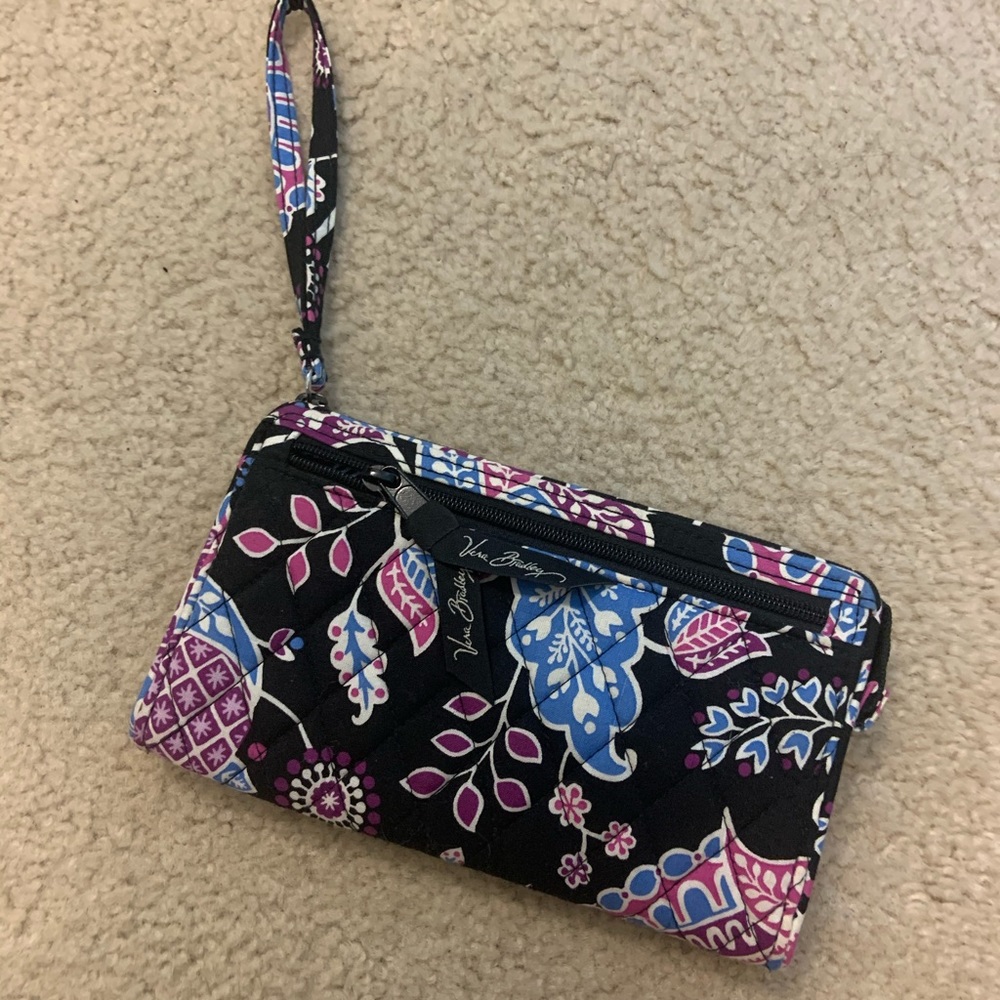 New Vera Bradley wristlet without tags